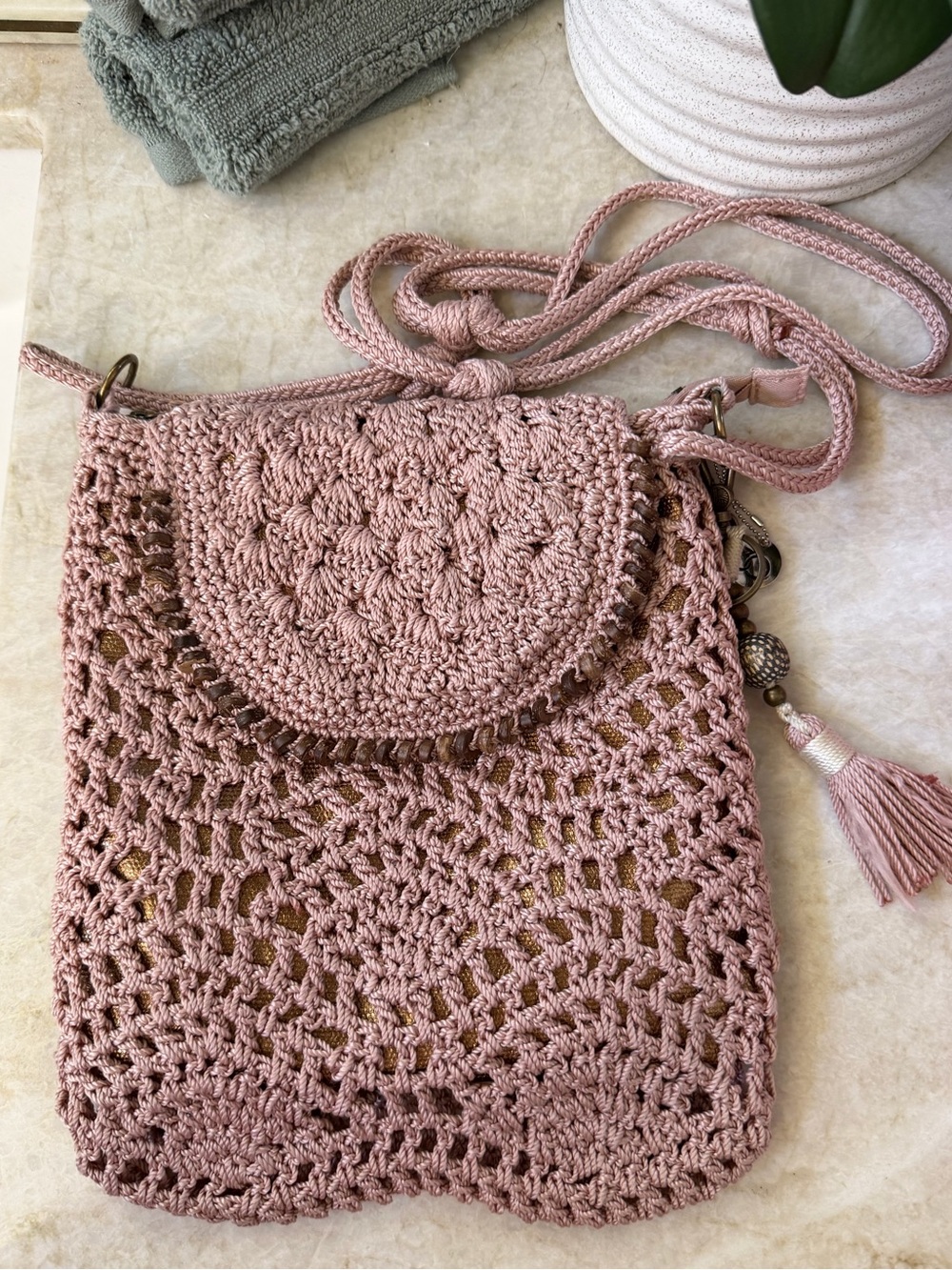 The Sak “Sayulita” crochet blush pink bag 30 year anniversary bag - Picture 2 of 16